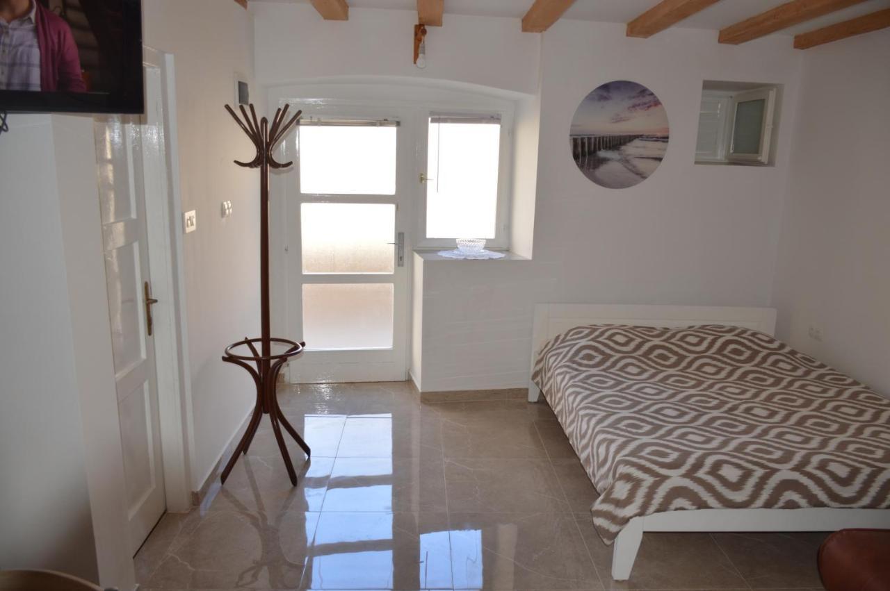 Studio Apartman Kata برفيك سيبورين المظهر الخارجي الصورة